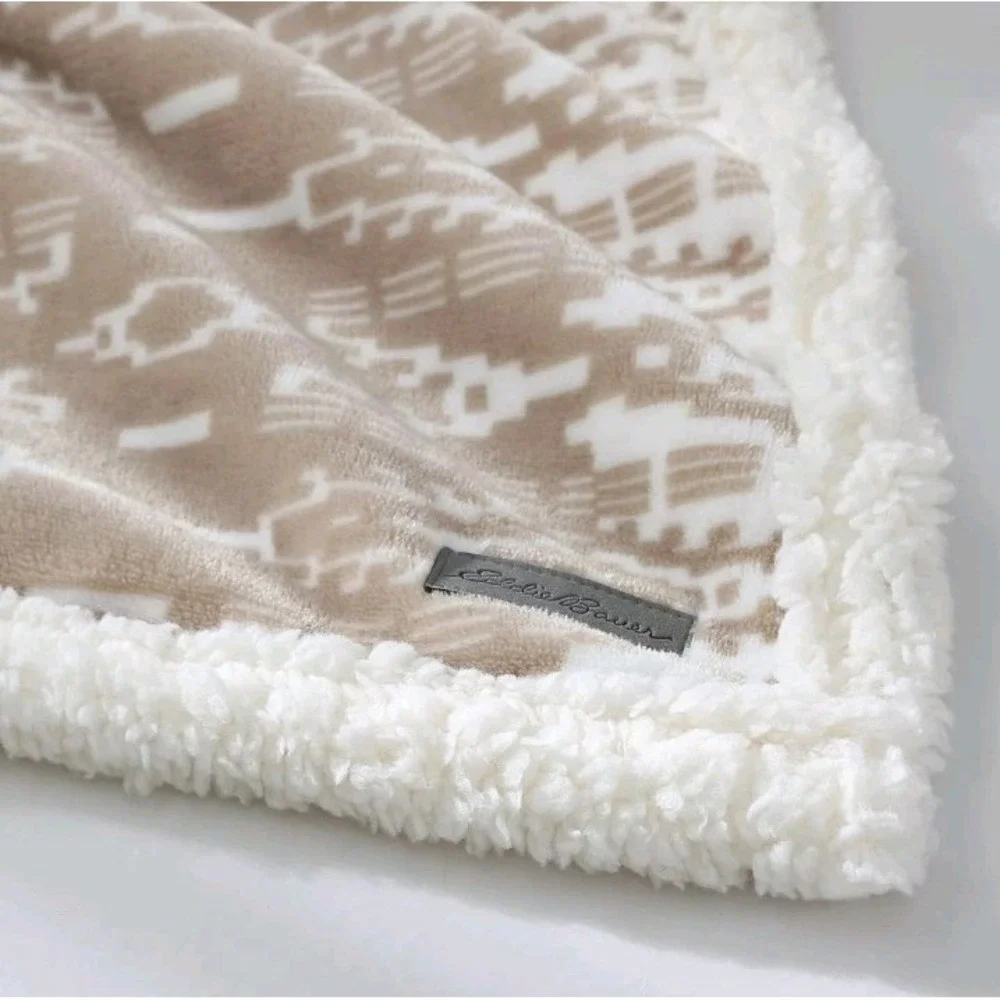 Eddie Bauer‎ Throw Blanket Sherpa Fleece Cozy San Juan Oyster Beige 50
